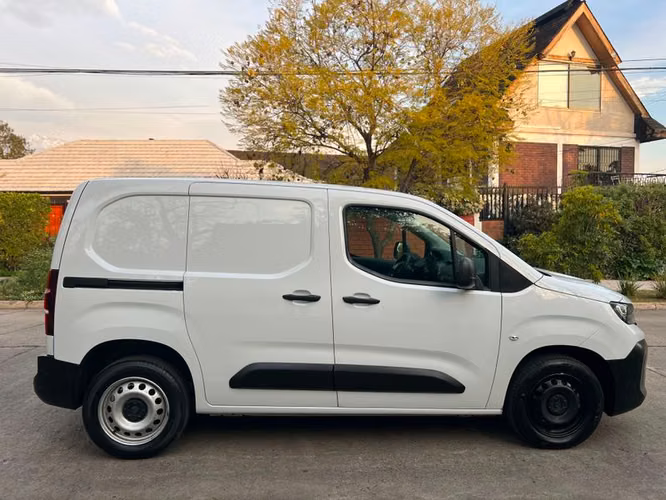 PEUGEOT PARTNER L1 - 2025 | 2967