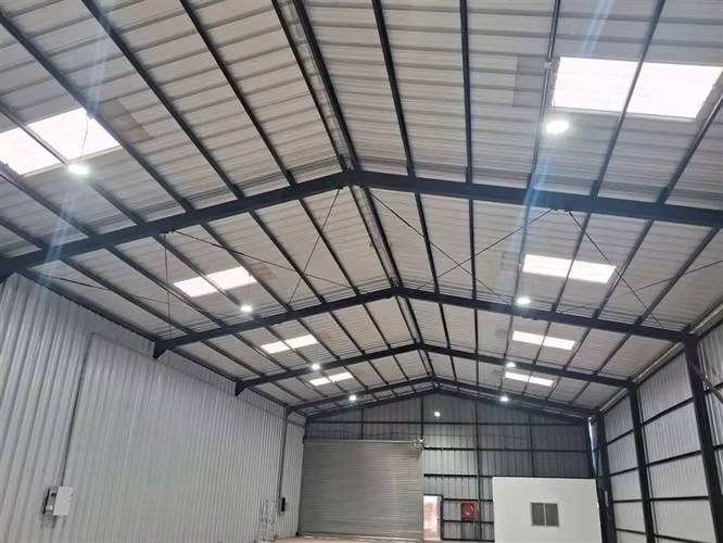 ARRIENDO BODEGA 600M2 CACIQUE COLIN-LAMPA