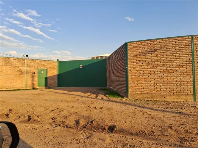 ARRIENDO BODEGA 600M2 CACIQUE COLIN-LAMPA