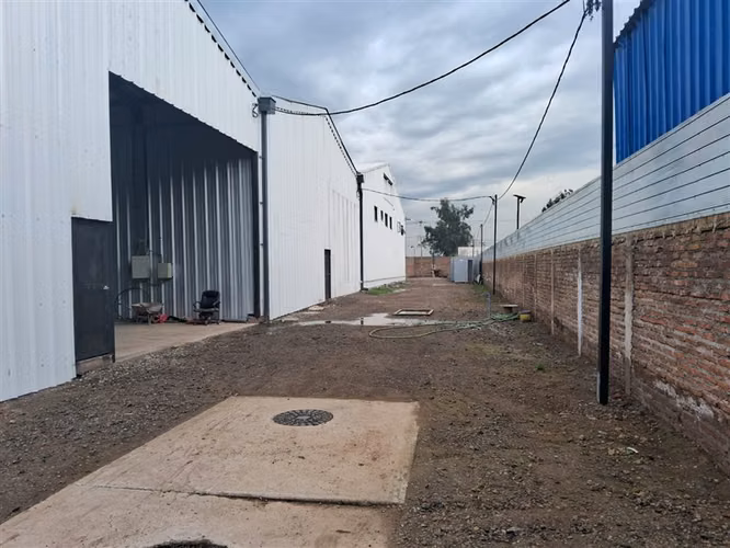 ARRIENDO BODEGA 600M2 CACIQUE COLIN-LAMPA
