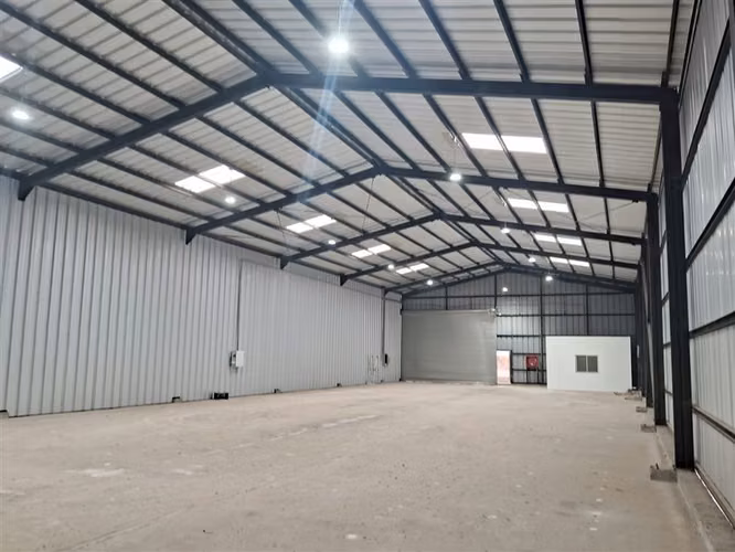 ARRIENDO BODEGA 600M2 CACIQUE COLIN-LAMPA