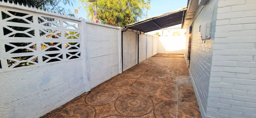 Venta de casa de 3 dormitorios, en La Cruz,  73 M$.