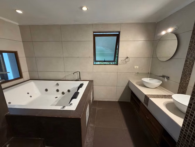 Colegio TrebulcGran casa 5d/3 baños mas servicio (179159)