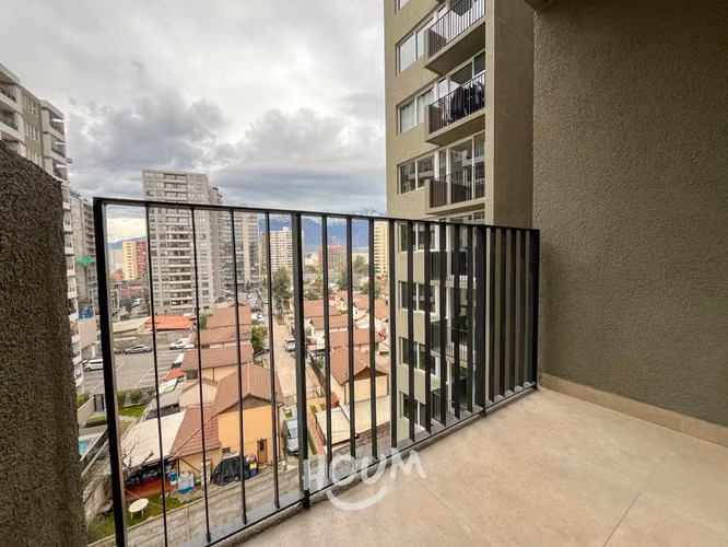 Departamento en Avenida Vicuña Mackenna Poniente
