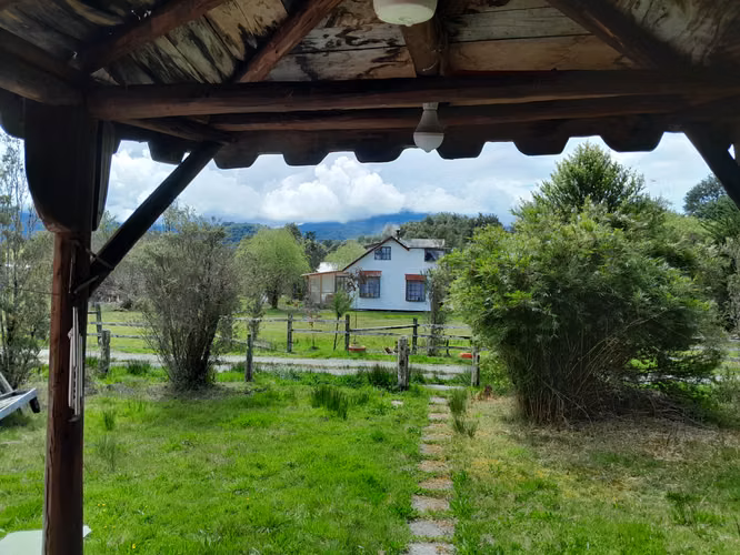 Casa en parcela Hornopirén, en sector alto