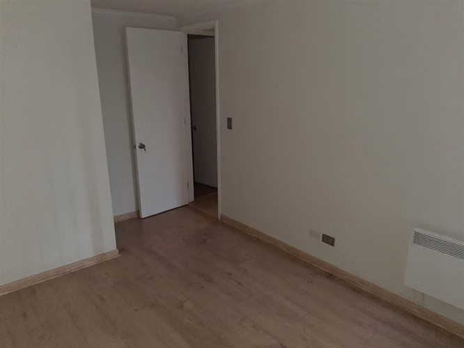 METRO ECUADOR, depto 2 dorm, 1 baño, primer piso,SIN AVAL
