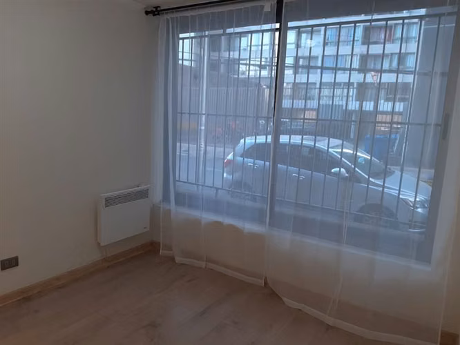 METRO ECUADOR, depto 2 dorm, 1 baño, primer piso,SIN AVAL
