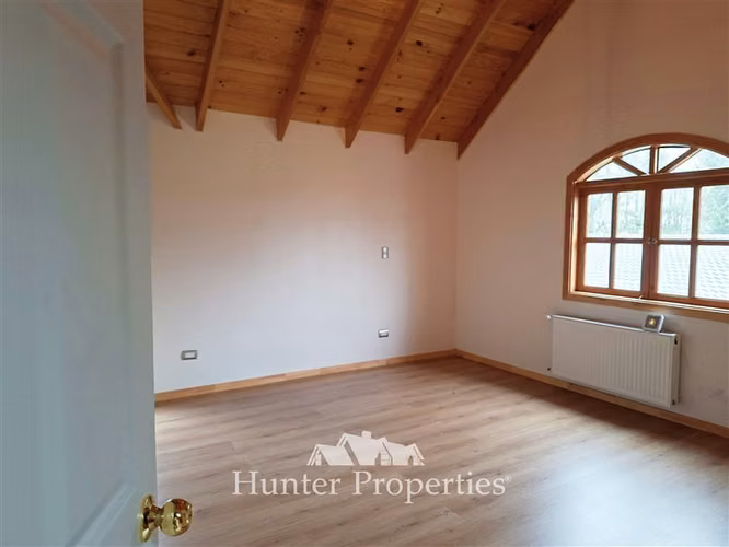 VENTA CASA NUEVA 4D/3B/ SALA DE ESTAR / VILCÚN