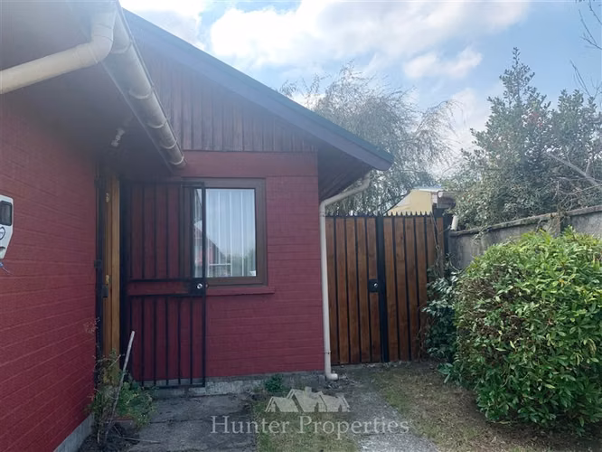 Casa en venta de 3 dorm. 2 baños en el centro de Pucón - Imagen 4