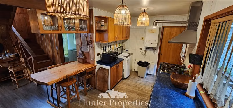 Casa en venta en Pucón Centro, frente al Lago