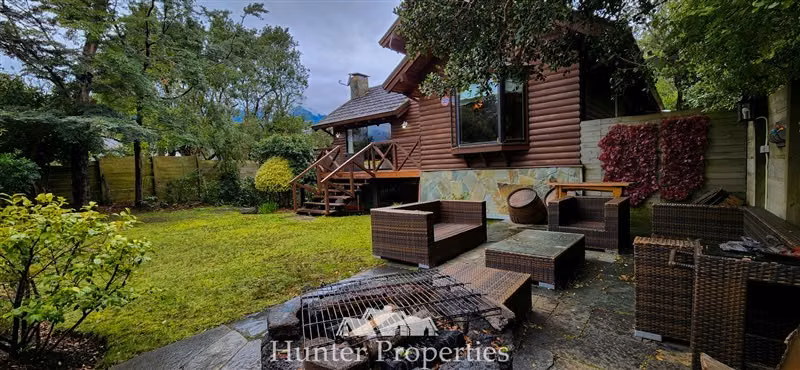 Casa en venta en Pucón Centro, frente al Lago