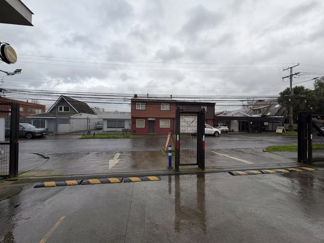 LOCAL COMERCIAL URUGUAY - LEÓN GALLO