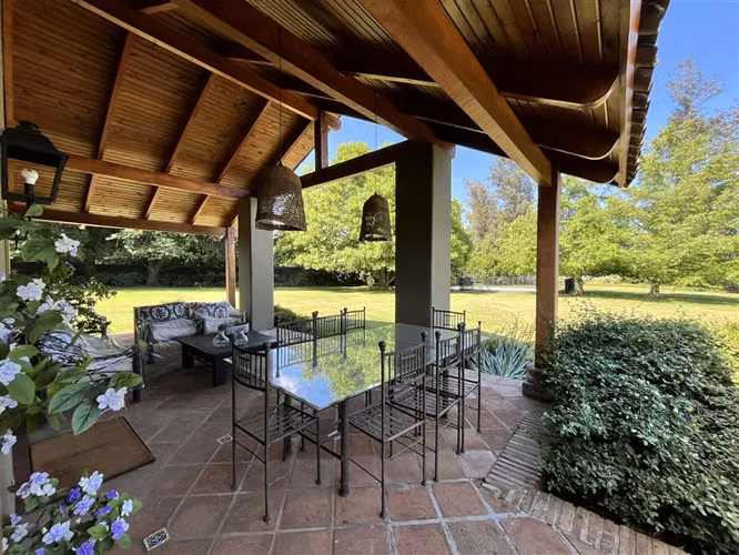 Vendemos Excelente Casa en Loteo La Reina