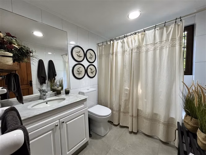 Vendemos Excelente Casa en Loteo La Reina
