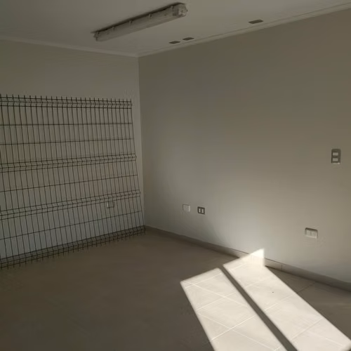 Local comercial con amplio terreno/venta o Arriendo