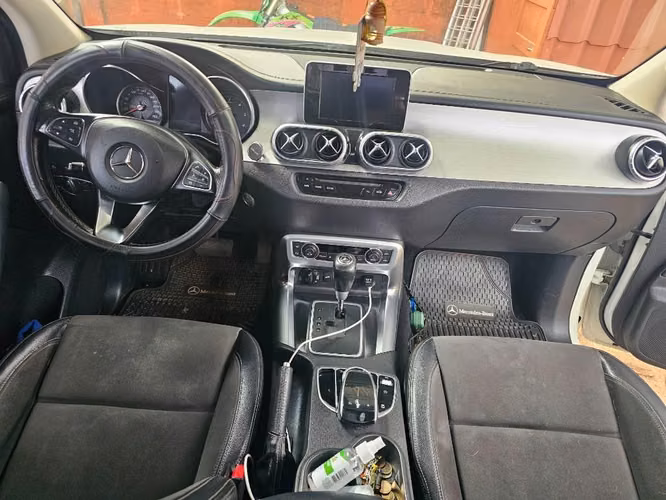 Mercedes Benz x250d