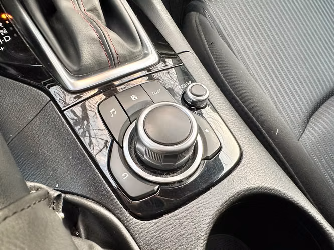 MAZDA 3 2.0 SPORT AUTOMATICO 2016