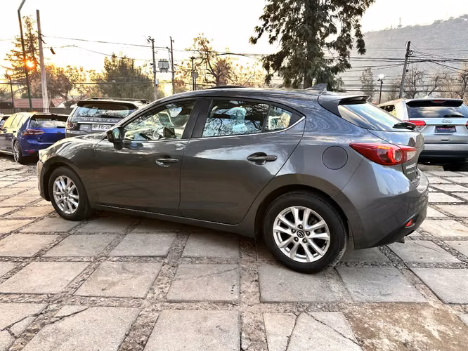 MAZDA 3 2.0 SPORT AUTOMATICO 2016