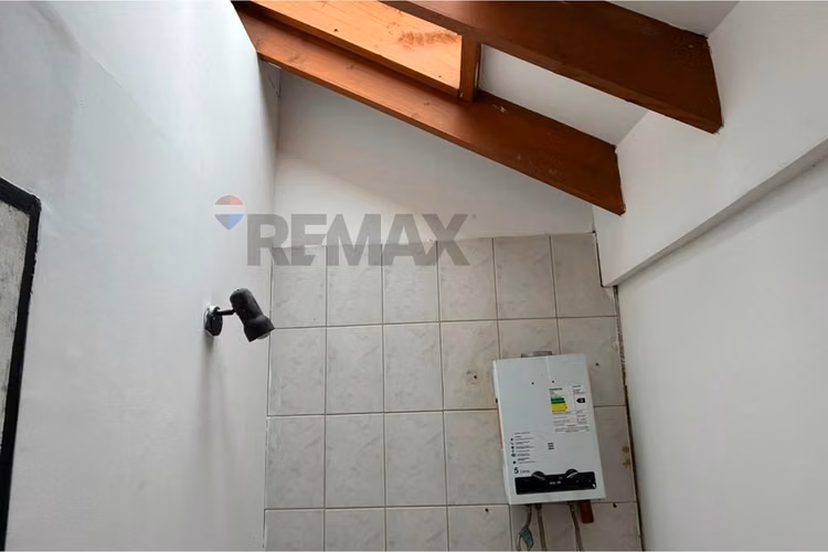 Local comercial en arriendo - calle brasil pucón