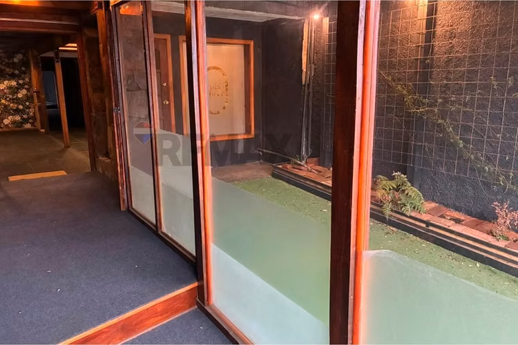 Local comercial en arriendo - calle brasil pucón