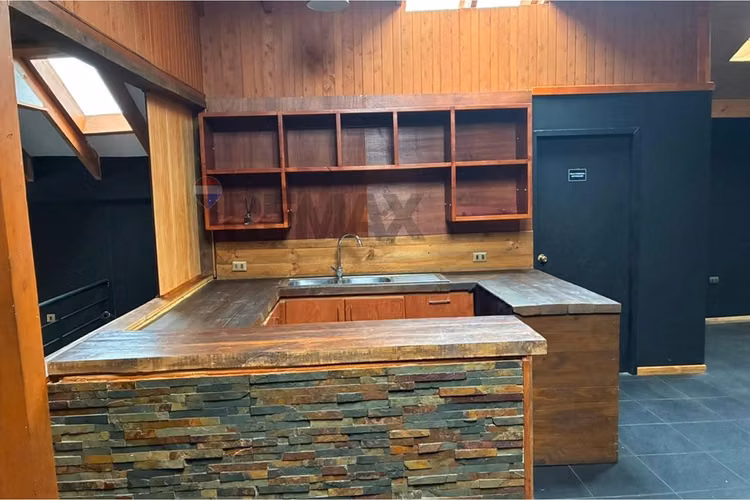 Local comercial en arriendo - calle brasil pucón