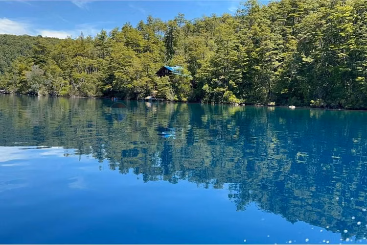 Venta isla privada lago las rocas , cochamó.