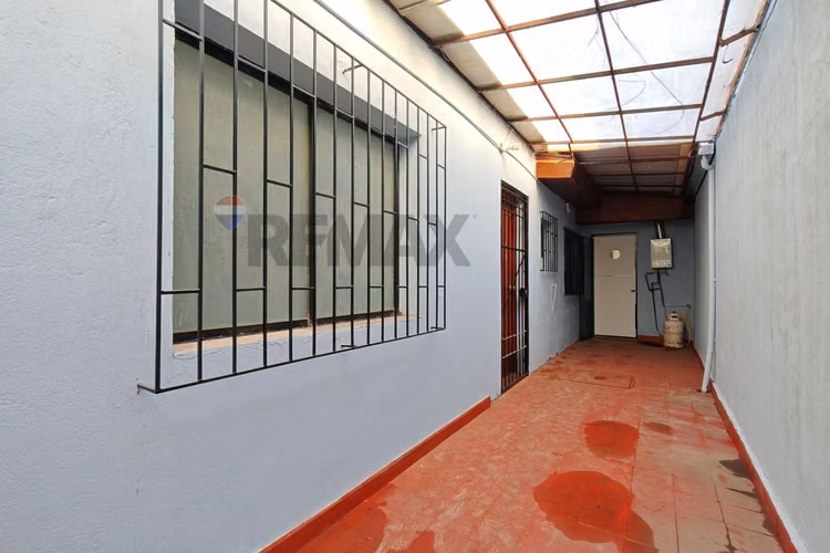 Gran casa renovada 4d+2b recien pintada