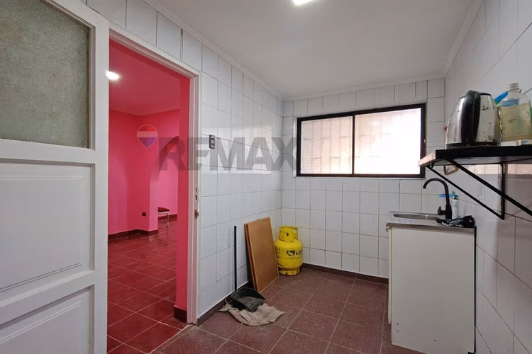Gran casa renovada 4d+2b recien pintada