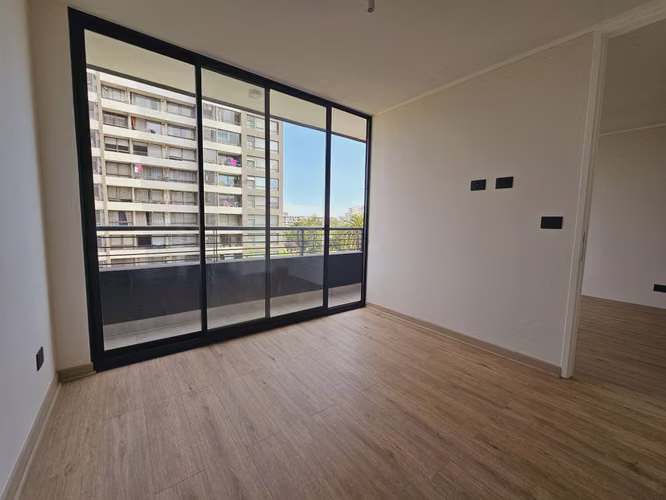 ARRIENDO DPTO CON BALCON A PASOS DE LOCOMOCIÓN - Imagen 3