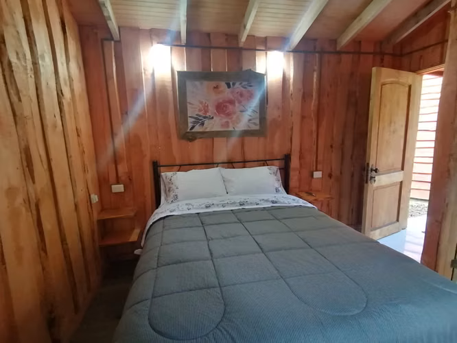VENTA PARCELA CON CABAÑAS PARA ARRENDAR