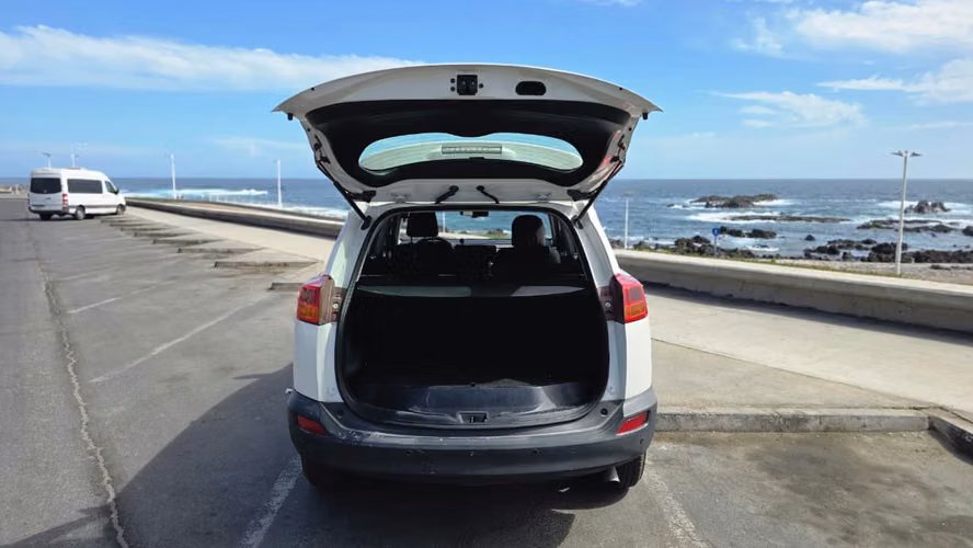 2013 Toyota RAV4 2.5 4X2 LUJO MT 5P.