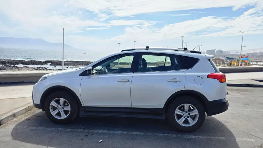 2013 Toyota RAV4 2.5 4X2 LUJO MT 5P.