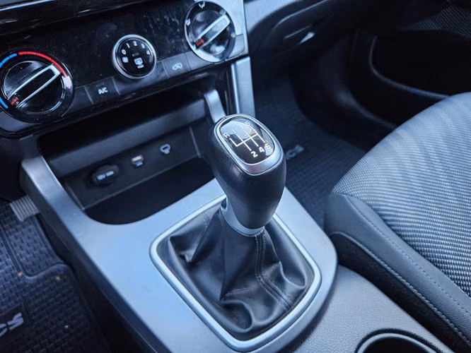 Kia Seltos 1.5l  Ex  6 Mt 2025