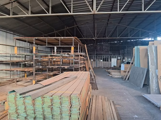 ARRIENDO BODEGA 1682M2 SANTA MONICA-PADRE HURTADO