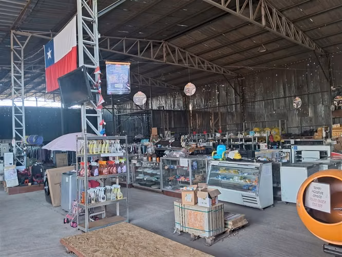ARRIENDO BODEGA 1682M2 SANTA MONICA-PADRE HURTADO