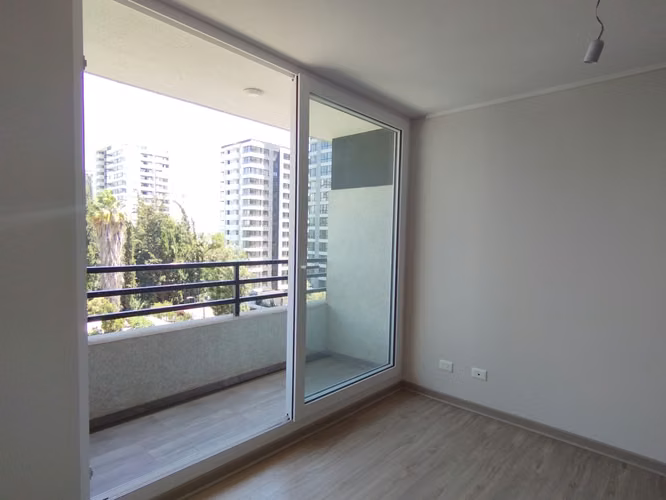 DEPTO 37 M2 EN MACUL CON ESTACIONAMIENTO Y BODEGA