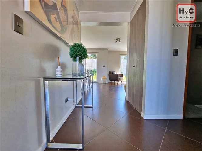 Casa en arriendo 3D | 3 B | Sala de Estar | Condominio | Estación Linderos