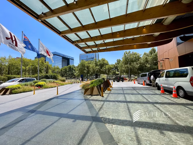 PRESTIGIOSA OFICINA EN ARRIENDO EN EXCLUSIVO SECTOR - HOTEL MARRIOT