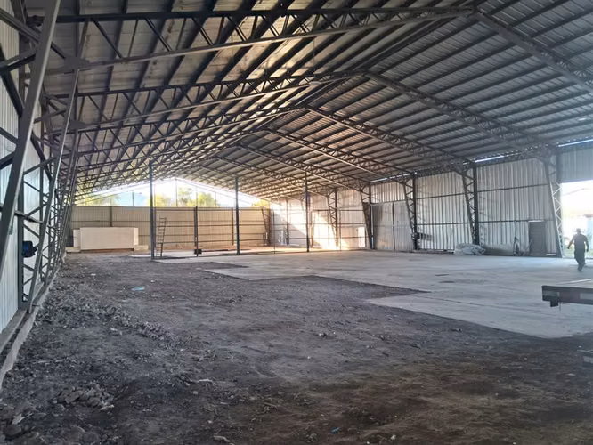 ARRIENDO GALPÓN 1500M2-TRIFASICA SANTA MONICA-PADRE HURTADO