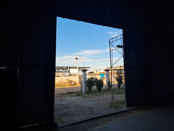 ARRIENDO GALPÓN 1500M2-TRIFASICA SANTA MONICA-PADRE HURTADO