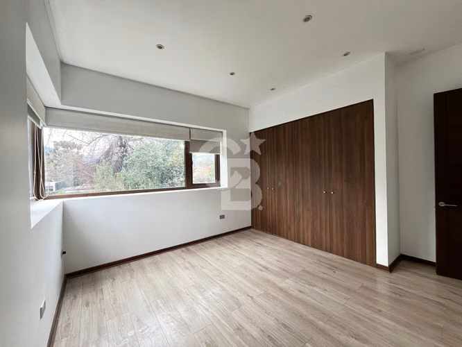 Casa familiar a pasos del Sport Francés, Vitacura.