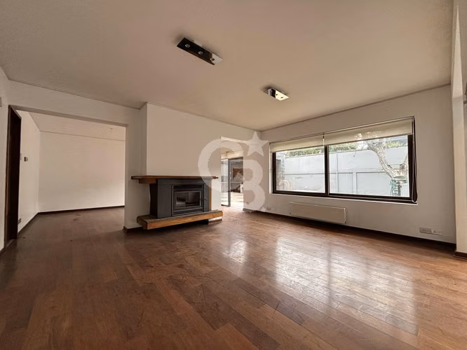 Casa familiar a pasos del Sport Francés, Vitacura.