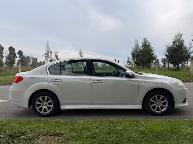 SUBARU LEGACY