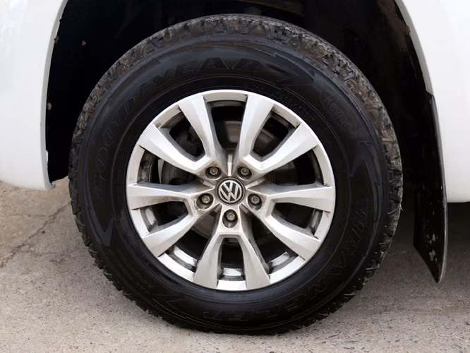 VOLKSWAGEN AMAROK 2023
