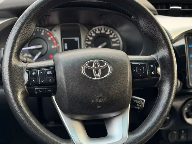 TOYOTA Hilux 2.8 DIESEL 2021