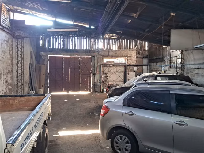 EN VENTA BODEGA COMERCIAL 285 M2 SANTIAGO-CLUB HIPICO