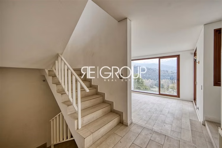 Casa en condominio en venta de 3 dorm. Lo Barnechea - Imagen 2