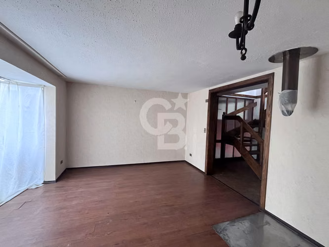 Hermosa y Amplia Casa en Venta .