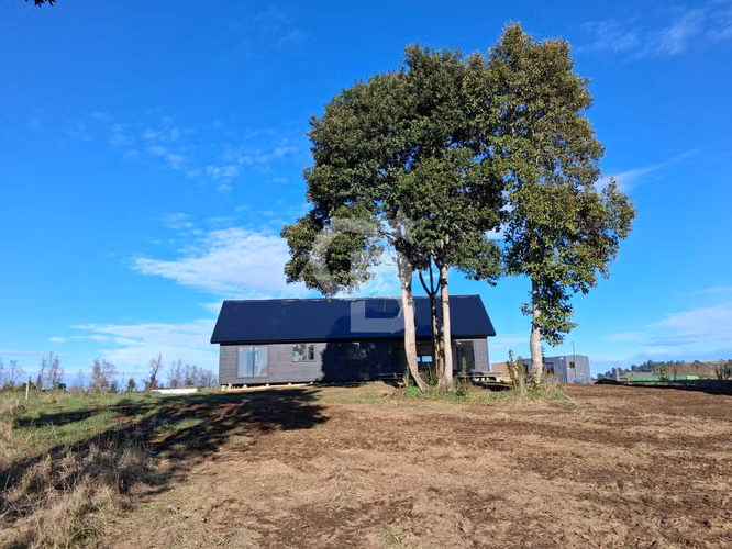 Moderna Casa con Vista a Volcanes y Amplia Terraza
