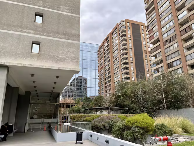 ARRIENDO OFICINA 2HAB 2BA LAS CONDES